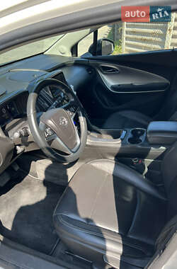 Хэтчбек Opel Ampera 2013 в 