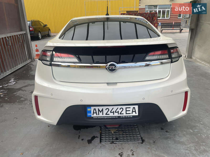 Хэтчбек Opel Ampera 2012 в Житомире