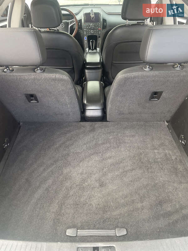 Хэтчбек Opel Ampera 2012 в Житомире