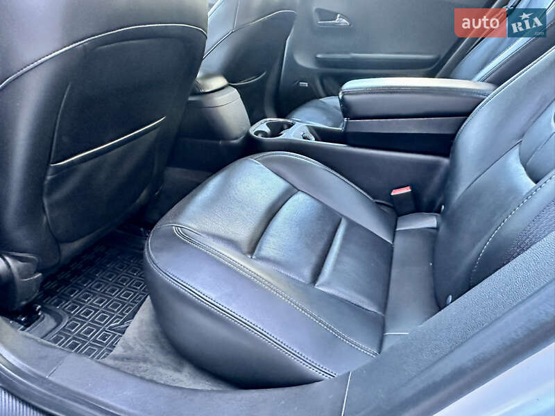 Хэтчбек Opel Ampera 2012 в Киеве фото 11 Хэтчбек Opel Ampera 2012 в Киеве