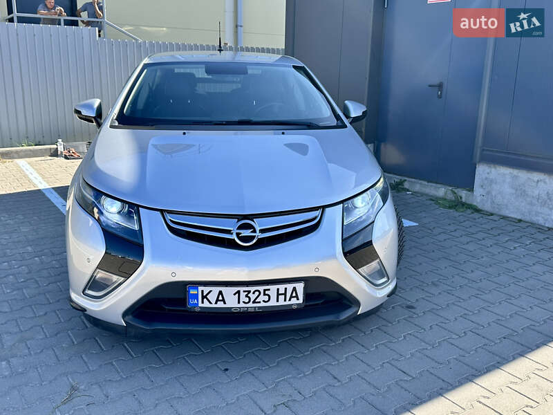 Хэтчбек Opel Ampera 2012 в Киеве фото 22 Хэтчбек Opel Ampera 2012 в Киеве