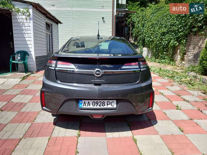 Хэтчбек Opel Ampera 2012 в Киеве