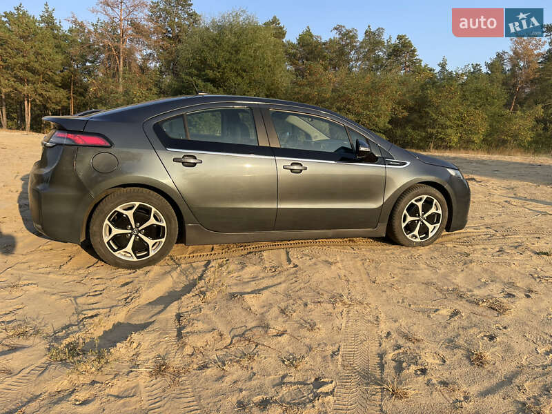 Opel Ampera 2012