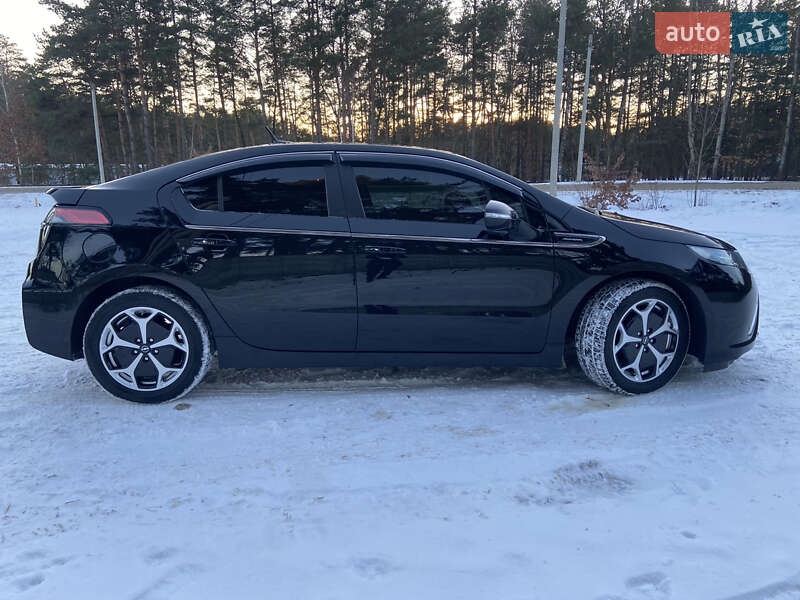 Хэтчбек Opel Ampera 2011 в Яворове