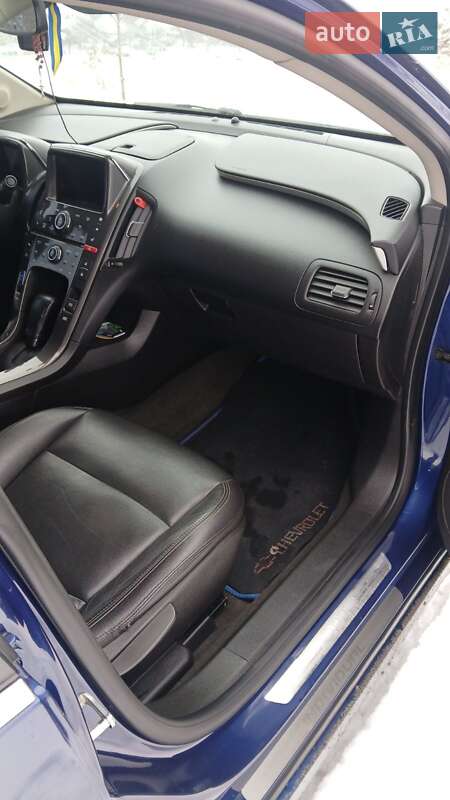 Хэтчбек Opel Ampera 2013 в Львове