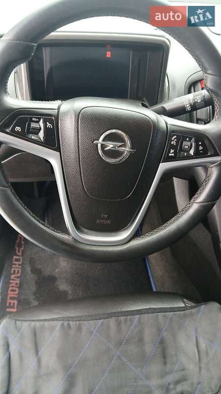 Хэтчбек Opel Ampera 2013 в Львове