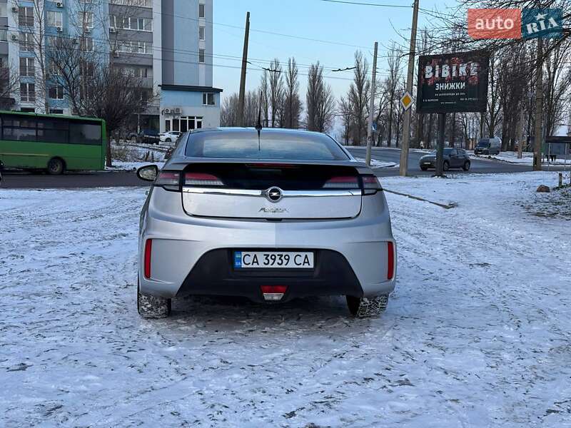 Хэтчбек Opel Ampera 2011 в Черкассах