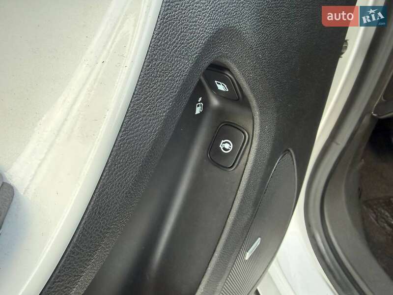 Хэтчбек Opel Ampera 2011 в Черкассах