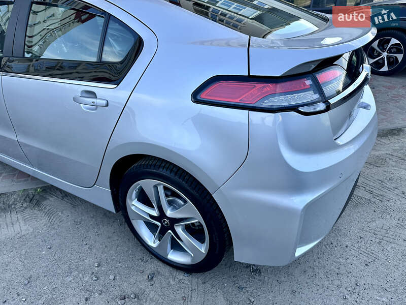 Хэтчбек Opel Ampera 2012 в Киеве фото 11 Хэтчбек Opel Ampera 2012 в Киеве