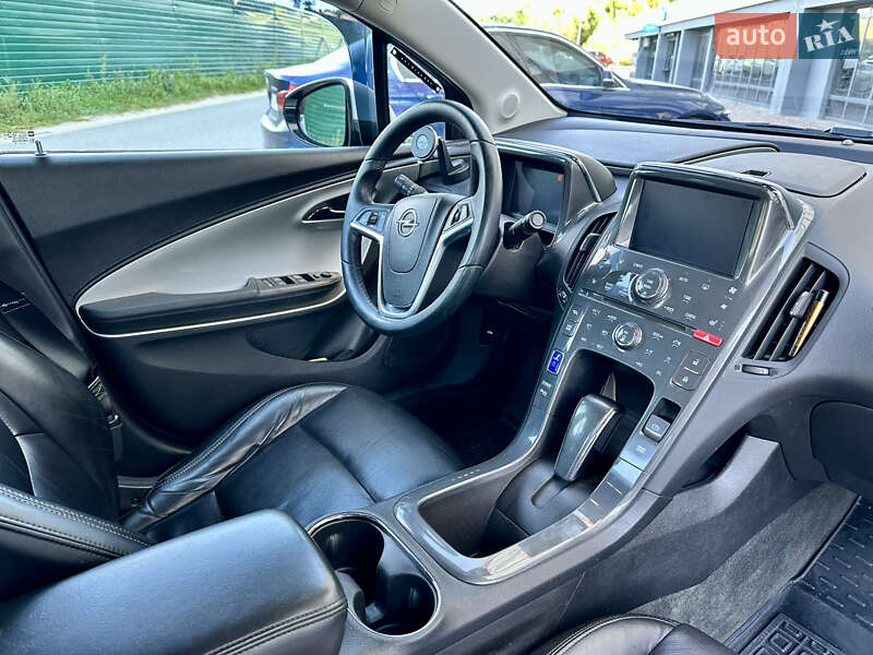 Хэтчбек Opel Ampera 2012 в Киеве фото 17 Хэтчбек Opel Ampera 2012 в Киеве