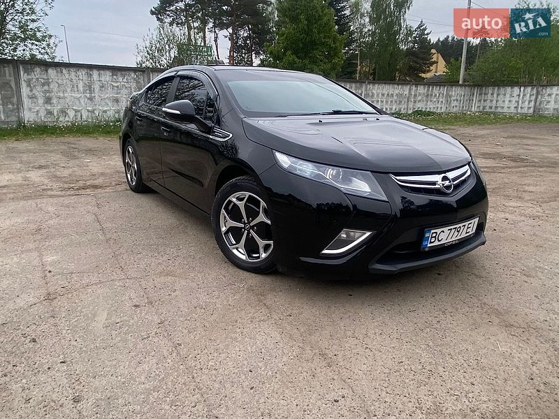 Хэтчбек Opel Ampera 2011 в Яворове