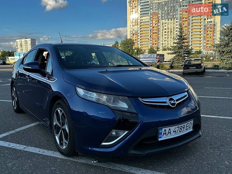 Хэтчбек Opel Ampera 2011 в Киеве