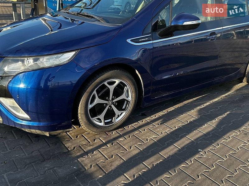 Хэтчбек Opel Ampera 2011 в Киеве