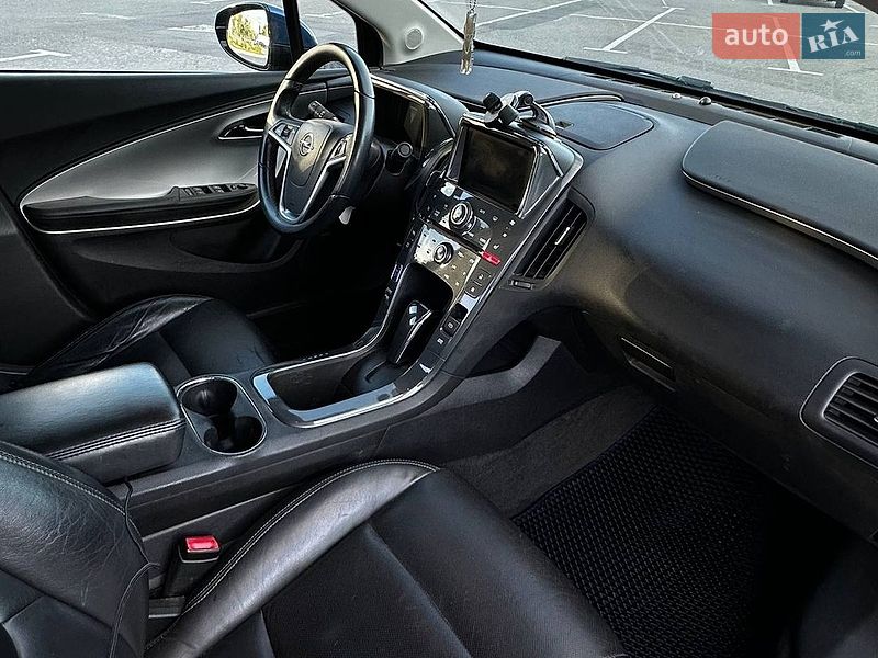 Хэтчбек Opel Ampera 2011 в Киеве