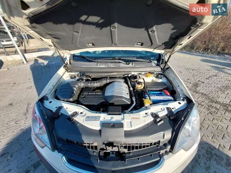 Внедорожник / Кроссовер Opel Antara 2009 в Самборе