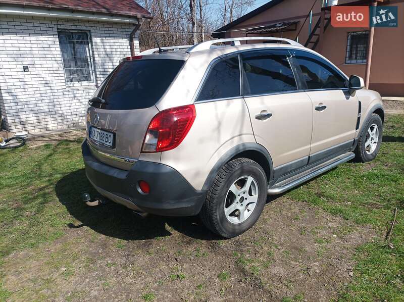 Внедорожник / Кроссовер Opel Antara 2012 в Киеве