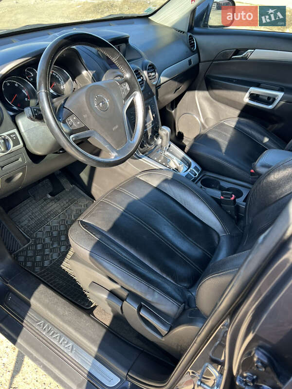 Внедорожник / Кроссовер Opel Antara 2012 в Редковцах