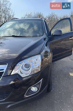 Позашляховик / Кросовер Opel Antara 2014 в 