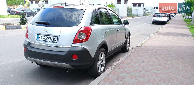 Внедорожник / Кроссовер Opel Antara 2010 в Киеве
