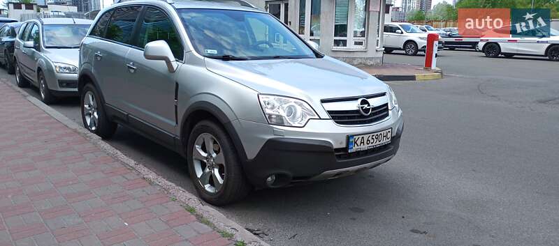 Внедорожник / Кроссовер Opel Antara 2010 в Киеве