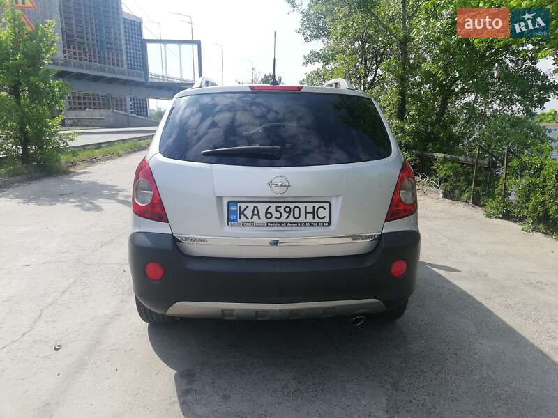 Внедорожник / Кроссовер Opel Antara 2010 в Киеве