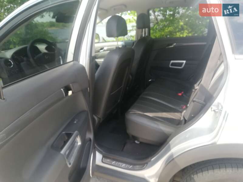 Внедорожник / Кроссовер Opel Antara 2010 в Киеве