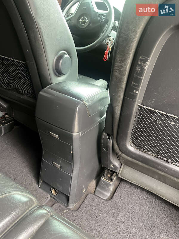 Внедорожник / Кроссовер Opel Antara 2008 в Черновцах