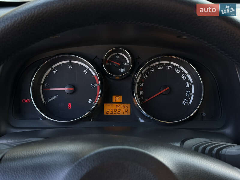 Позашляховик / Кросовер Opel Antara 2006 в Миколаєві