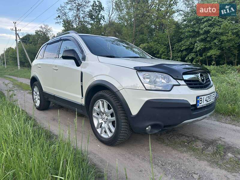 Внедорожник / Кроссовер Opel Antara 2010 в 