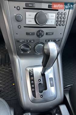 Внедорожник / Кроссовер Opel Antara 2007 в 