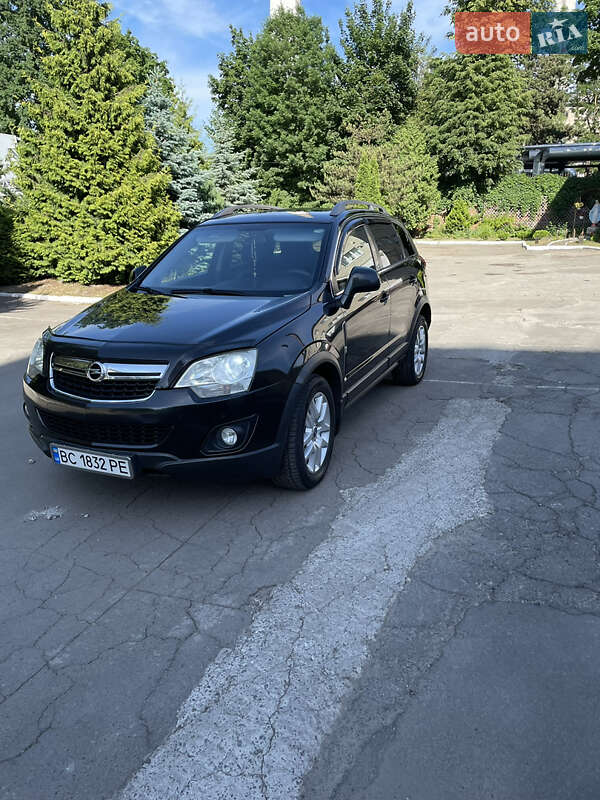 Позашляховик / Кросовер Opel Antara 2011 в 