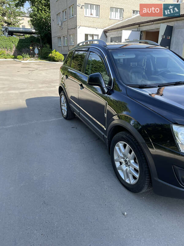 Позашляховик / Кросовер Opel Antara 2011 в Львові