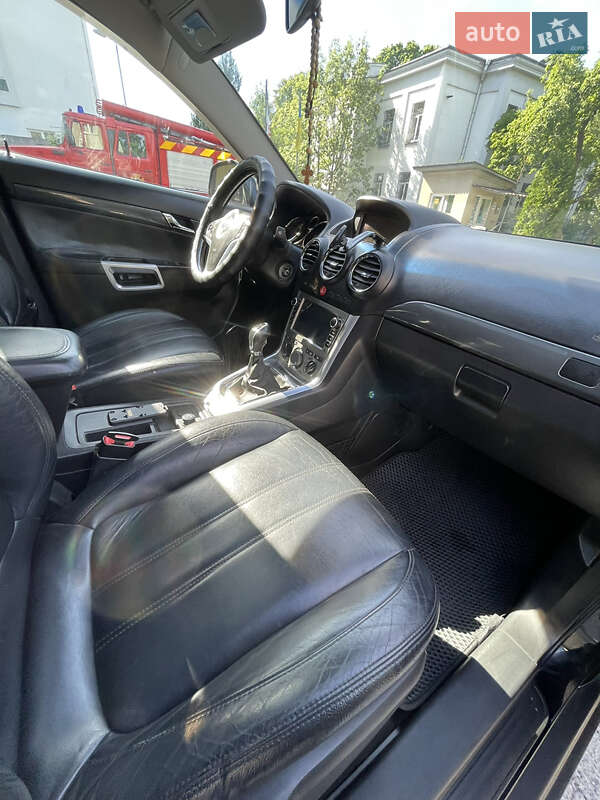 Позашляховик / Кросовер Opel Antara 2011 в Львові