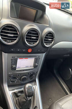 Позашляховик / Кросовер Opel Antara 2012 в 