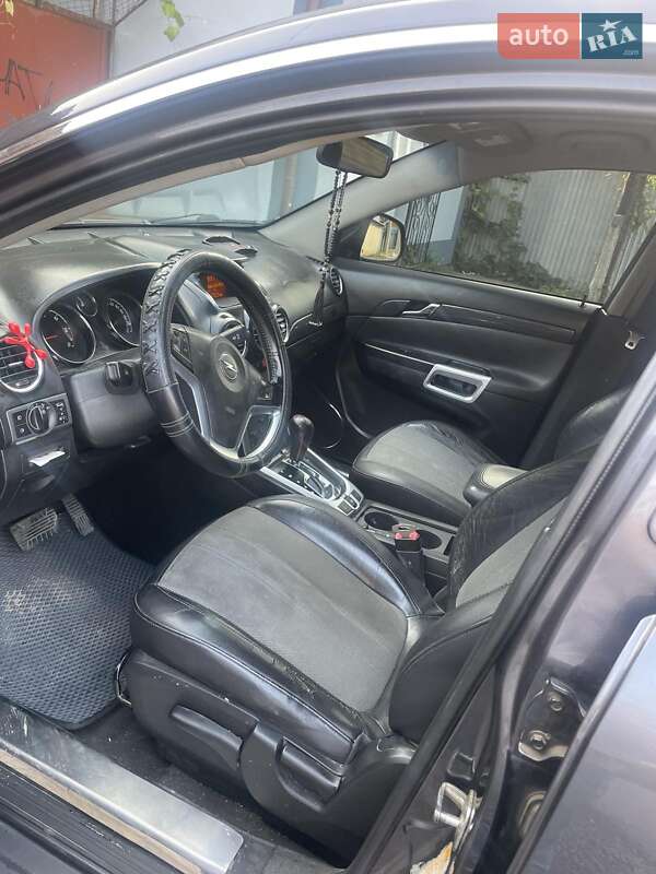Внедорожник / Кроссовер Opel Antara 2012 в Ужгороде