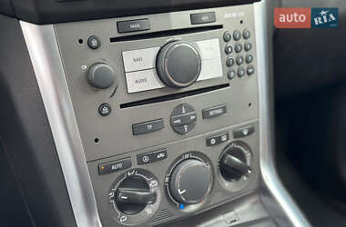 Внедорожник / Кроссовер Opel Antara 2010 в 