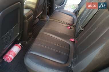Позашляховик / Кросовер Opel Antara 2012 в 