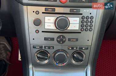 Внедорожник / Кроссовер Opel Antara 2007 в 
