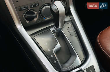 Внедорожник / Кроссовер Opel Antara 2010 в 