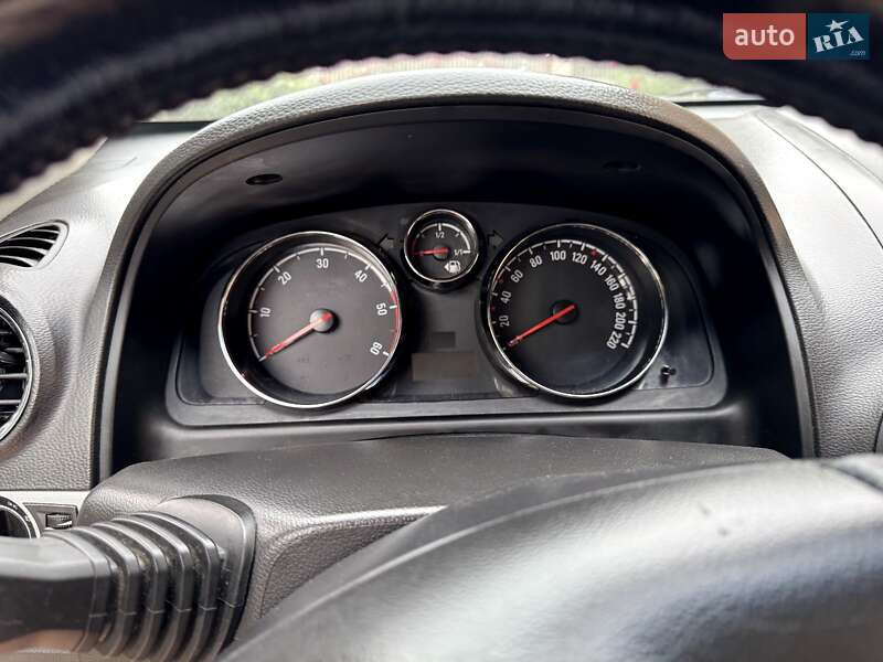 Позашляховик / Кросовер Opel Antara 2011 в Тернополі