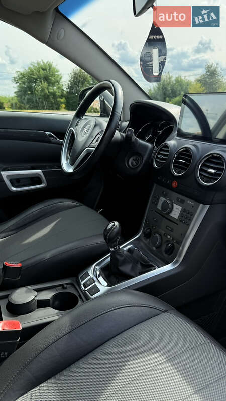 Позашляховик / Кросовер Opel Antara 2011 в Чернівцях