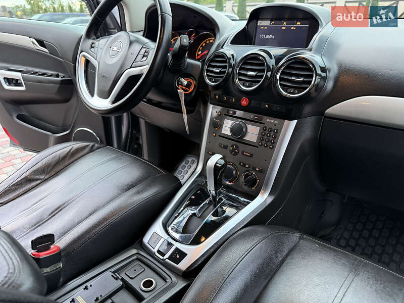 Позашляховик / Кросовер Opel Antara 2011 в Чернівцях