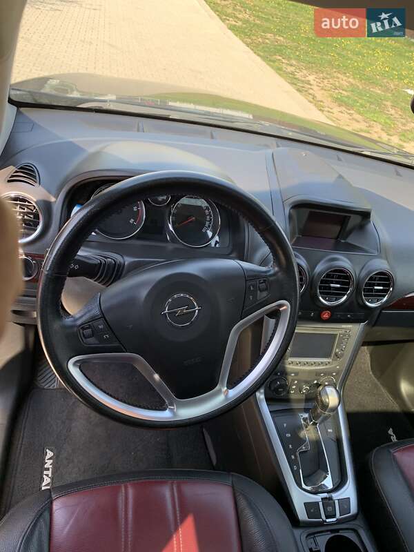 Внедорожник / Кроссовер Opel Antara 2013 в Львове
