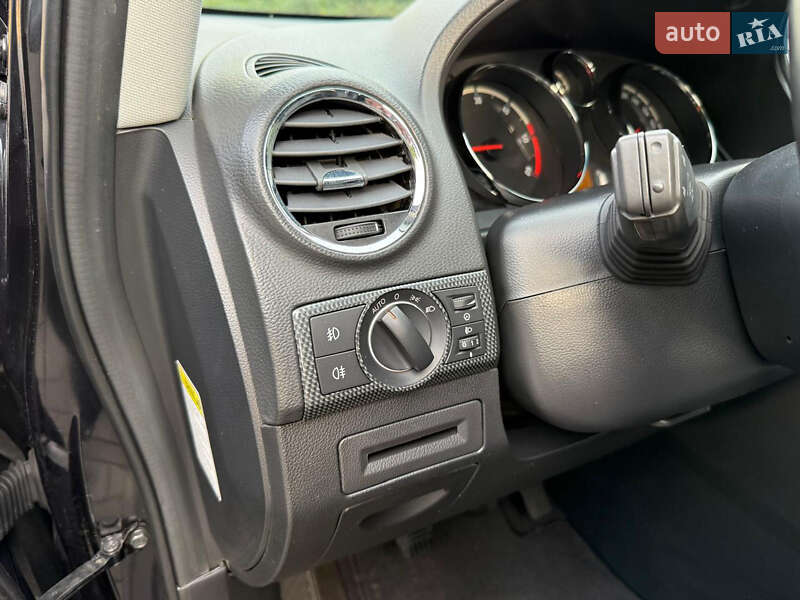 Позашляховик / Кросовер Opel Antara 2010 в Луцьку