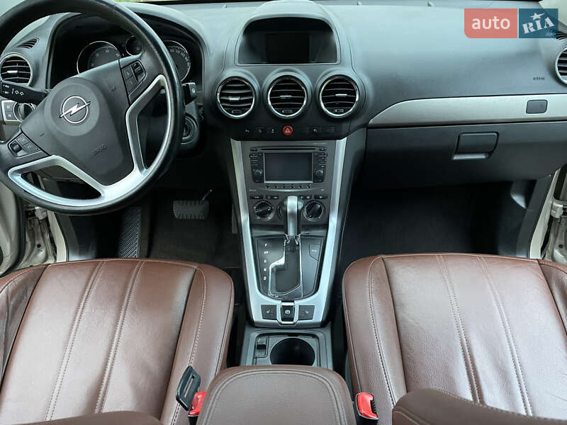 Внедорожник / Кроссовер Opel Antara 2012 в Староконстантинове