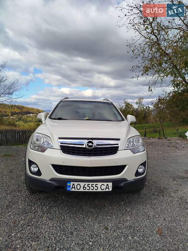 Внедорожник / Кроссовер Opel Antara 2012 в 