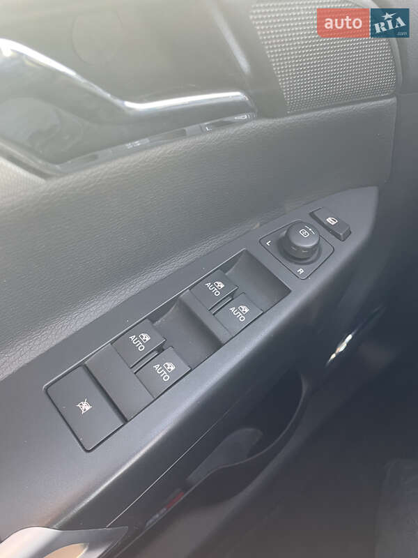 Позашляховик / Кросовер Opel Antara 2014 в Луцьку