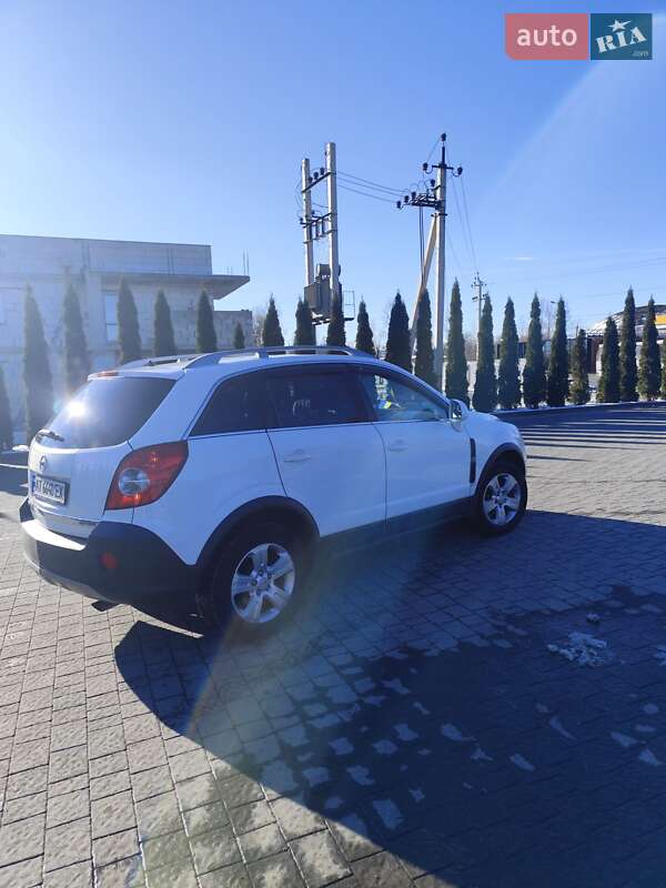 Внедорожник / Кроссовер Opel Antara 2009 в Надворной