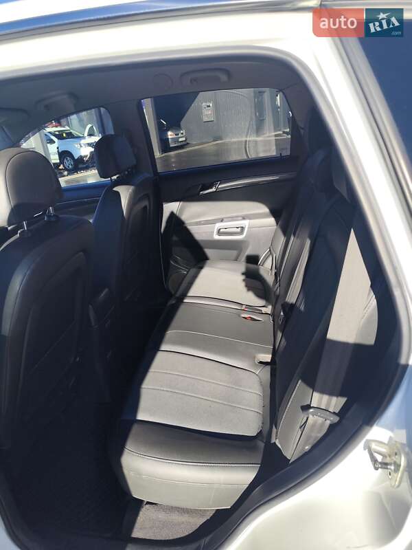 Внедорожник / Кроссовер Opel Antara 2009 в Надворной