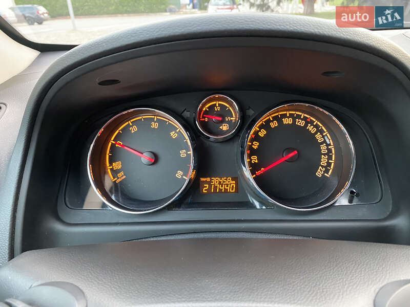 Внедорожник / Кроссовер Opel Antara 2013 в Луцке